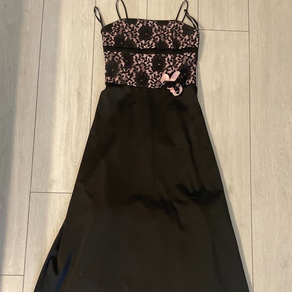 Le Chateau Dress for Teenagers/Junior Girls | Size XL - Picture 2 of 6